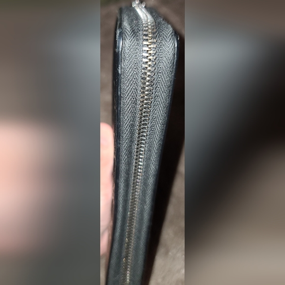 Authentic gucci zippered canvas long wallet for men - Picture 9 of 11